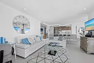 2525 Gulf of Mexico Dr, Longboat Key, FL 34228 - Photo 16