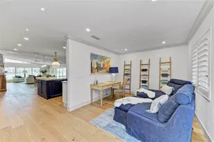 605 Key Royale Dr, Holmes Beach, FL 34217 - Photo 14