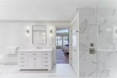 605 Key Royale Drive, Holmes Beach, FL 34217 - Photo 48