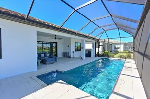 8013 Clearwater Ct, Sarasota, FL 34241 - Photo 32