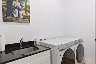 8013 Clearwater Ct, Sarasota, FL 34241 - Photo 24