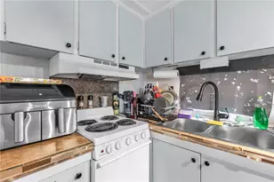 307 52nd Ave Dr W, Bradenton, FL 34207 - Photo 8