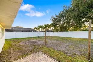 2208 34th St W, Bradenton, FL 34205 - Photo 30