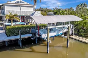 1841 Bayshore Dr, Terra Ceia, FL 34250 - Photo 72