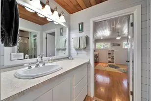 1841 Bayshore Dr, Terra Ceia, FL 34250 - Photo 34