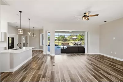 574 Planters Manor Way, Bradenton, FL 34212 - Photo 4