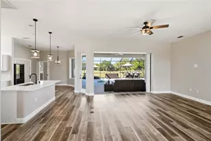 574 Planters Manor Way, Bradenton, FL 34212 - Photo 4