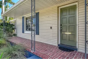 121 24th St W, Bradenton, FL 34205 - Photo 6