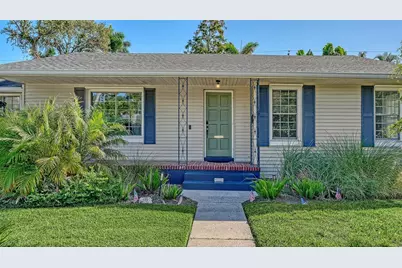 121 24th Street W, Bradenton, FL 34205 - Photo 2