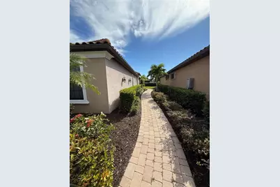 8724 Bellussi Drive, Sarasota, FL 34238 - Photo 4