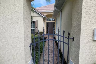 7486 Edenmore St, Lakewood Ranch, FL 34202 - Photo 2