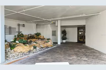 435 S Gulfstream Avenue #1006, Sarasota, FL 34236 - Photo 6