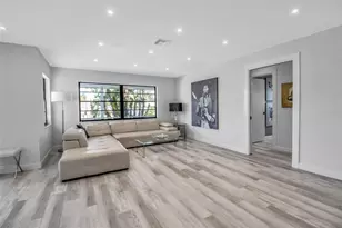 1649 Stanford Ln, Sarasota, FL 34231 - Photo 14