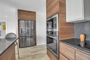 1649 Stanford Ln, Sarasota, FL 34231 - Photo 12