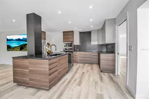 1649 Stanford Ln, Sarasota, FL 34231 - Photo 10