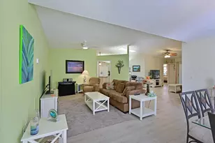 5613 Garden Lakes Dr, Bradenton, FL 34203 - Photo 4