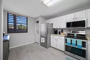 703 Oakview Dr, Bradenton, FL 34210 - Photo 14