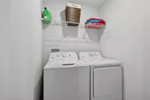 2632 Sunray Venus Wy, Ruskin, FL 33570 - Photo 20