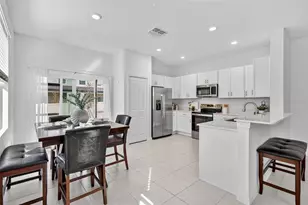 2632 Sunray Venus Wy, Ruskin, FL 33570 - Photo 12