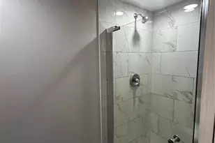 4089 Lake Forest Dr, Sarasota, FL 34233 - Photo 8