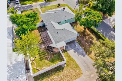 2720 4th Avenue W, Bradenton, FL 34205 - Photo 4