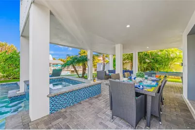 401 20th Place, Bradenton Beach, FL 34217 - Photo 2