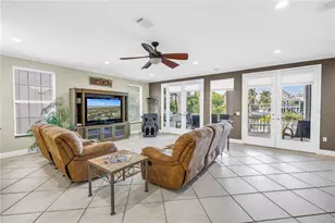 513 Venice Ln, Sarasota, FL 34242 - Photo 12