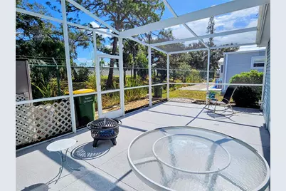 305 Oakwood Boulevard E, Sarasota, FL 34237 - Photo 6