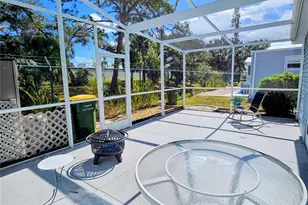 305 Oakwood Blvd E, Sarasota, FL 34237 - Photo 6