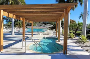 305 Oakwood Blvd E, Sarasota, FL 34237 - Photo 50