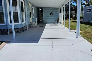 305 Oakwood Blvd E, Sarasota, FL 34237 - Photo 4