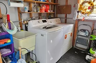 305 Oakwood Blvd E, Sarasota, FL 34237 - Photo 36