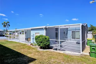 305 Oakwood Blvd E, Sarasota, FL 34237 - Photo 38