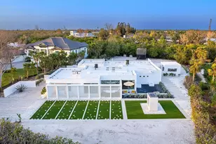 7647 Sanderling Rd, Sarasota, FL 34242 - Photo 6