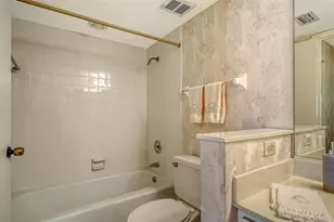 19 Whispering Sands Dr, Sarasota, FL 34242 - Photo 28