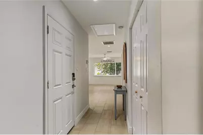 1900 Benjamin Franklin Drive #V12, Sarasota, FL 34236 - Photo 10