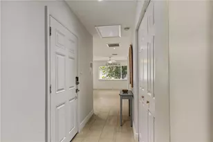 1900 Benjamin Franklin Dr, Sarasota, FL 34236 - Photo 10