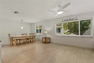 1900 Benjamin Franklin Dr, Sarasota, FL 34236 - Photo 14
