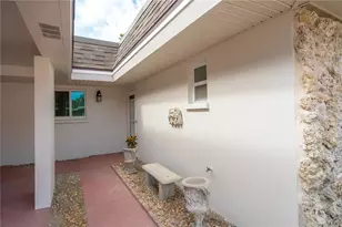 1900 Benjamin Franklin Dr, Sarasota, FL 34236 - Photo 10