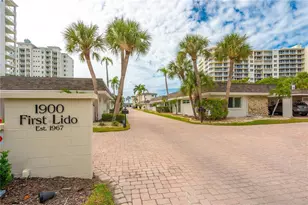 1900 Benjamin Franklin Dr, Sarasota, FL 34236 - Photo 2