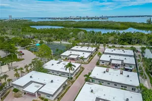 1900 Benjamin Franklin Dr, Sarasota, FL 34236 - Photo 40