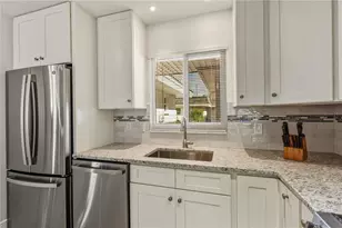 1900 Benjamin Franklin Dr, Sarasota, FL 34236 - Photo 24