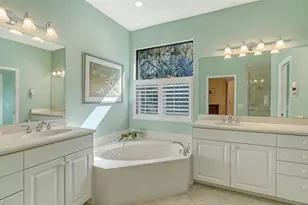 7649 Portstewart Dr, Lakewood Ranch, FL 34202 - Photo 16