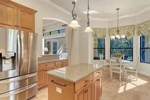 7649 Portstewart Dr, Lakewood Ranch, FL 34202 - Photo 10