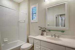 7649 Portstewart Dr, Lakewood Ranch, FL 34202 - Photo 20