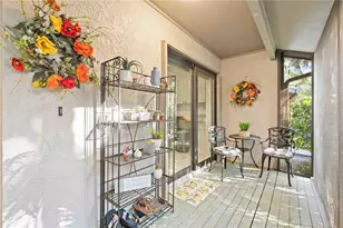 2584 Arboretum Cir, Sarasota, FL 34232 - Photo 4