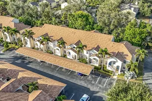 4275 Castlebridge Ln, Sarasota, FL 34238 - Photo 2