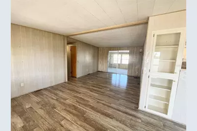 1213 31st Avenue W, Palmetto, FL 34221 - Photo 2