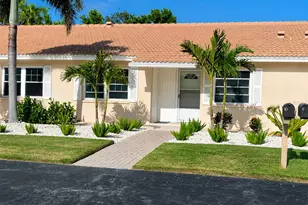 540 Neptune Ave, Longboat Key, FL 34228 - Photo 2