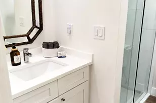 540 Neptune Ave, Longboat Key, FL 34228 - Photo 12